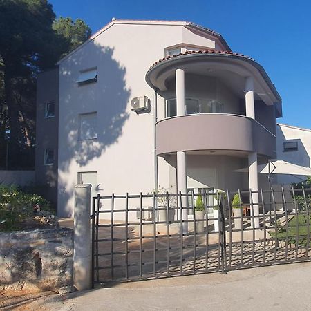 Apartman Tika Pula Exterior photo