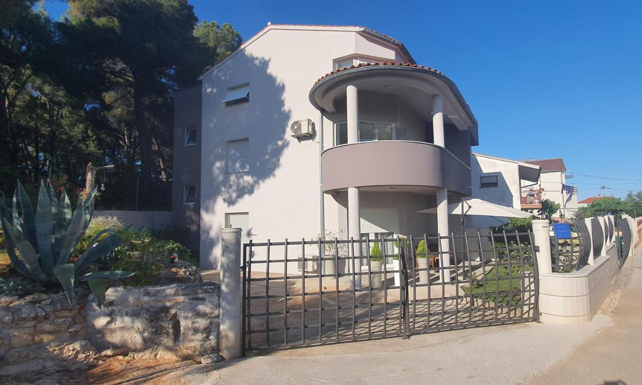 Apartman Tika Pula Exterior photo